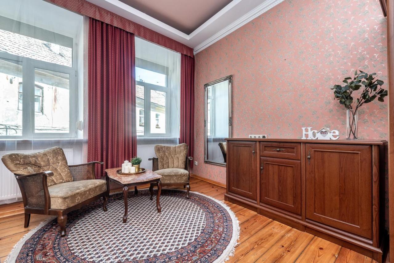 Vilnius Central Gate Apartments. Self Check-In Екстер'єр фото
